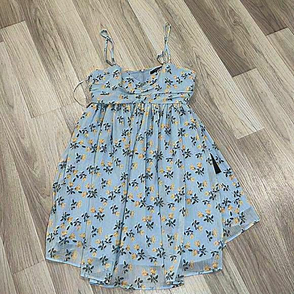 Lulus Dresses & Skirts - Lulus dress